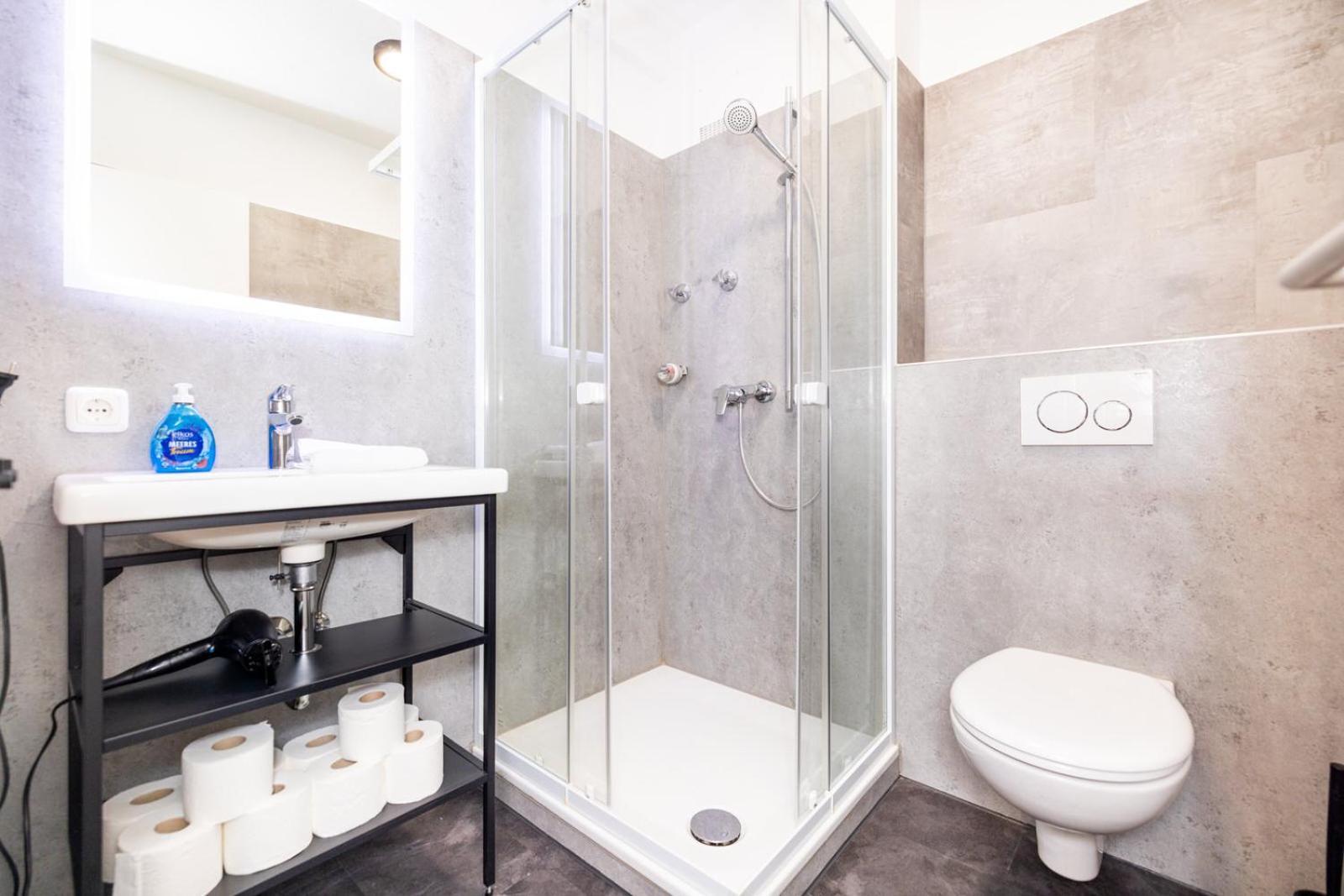 Gemuetliche, Moderne In Stadtnaehe Apartment *